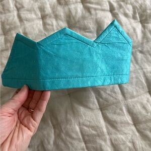 Sarah’s Sills Turquoise Fabric Crown Headband